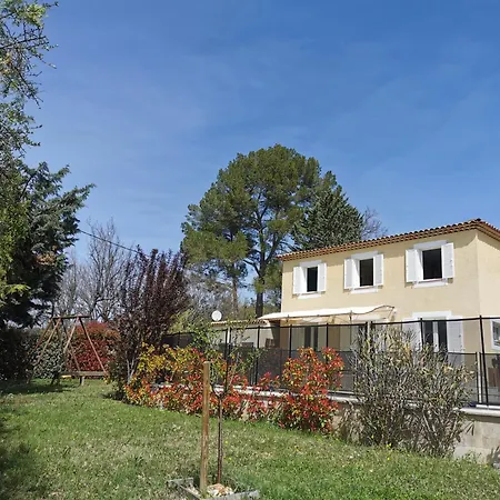 Indépendant à 2 Minutes Du Golf Du Luberon Appartement *
